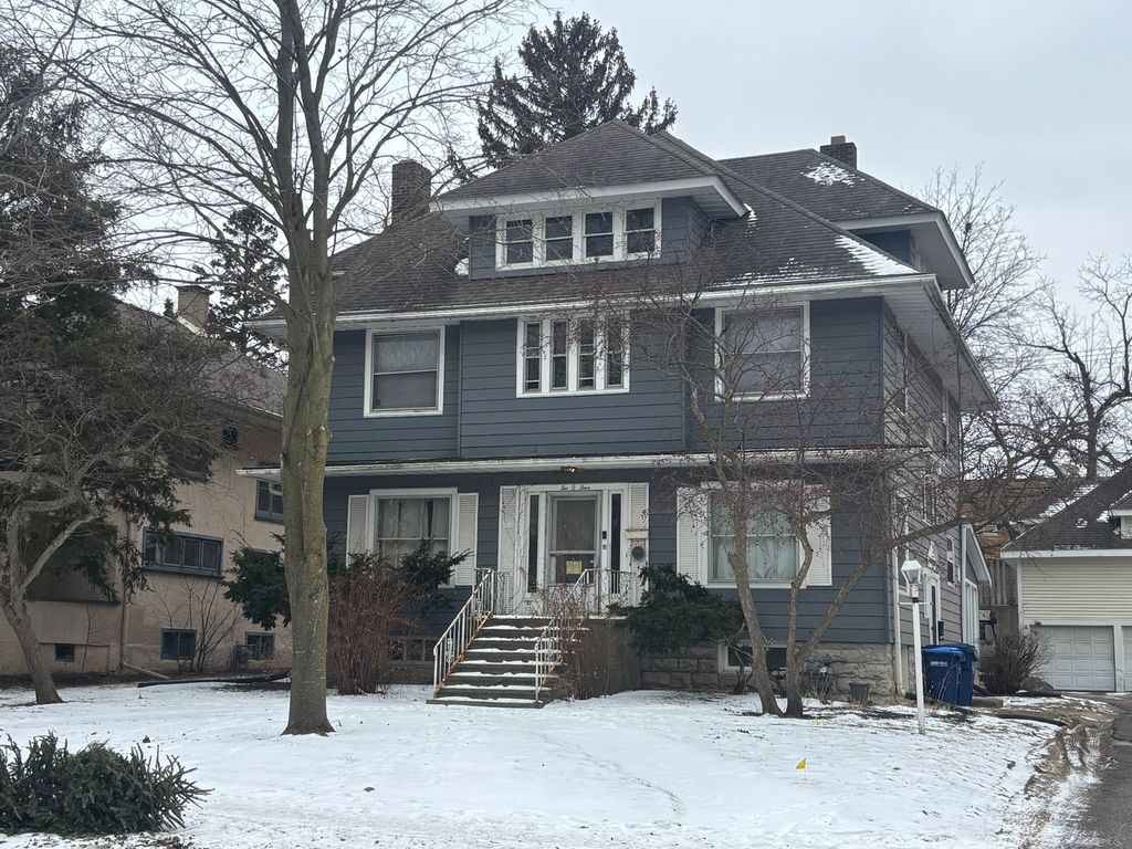 204 W Locust Street, Dekalb, IL 60115