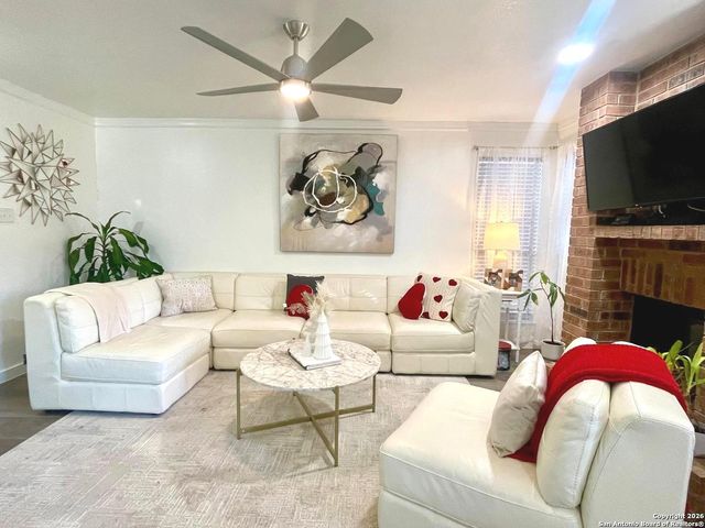 4839 Brandeis St Apt 413, San Antonio, TX 78249