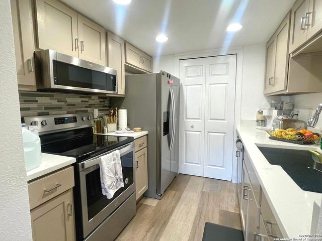 4839 Brandeis St Apt 413, San Antonio, TX 78249