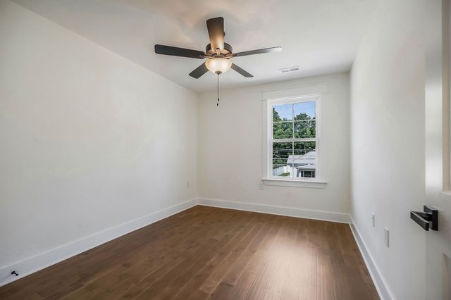 213 S High St Apt 35, Mcminnville, TN 37110