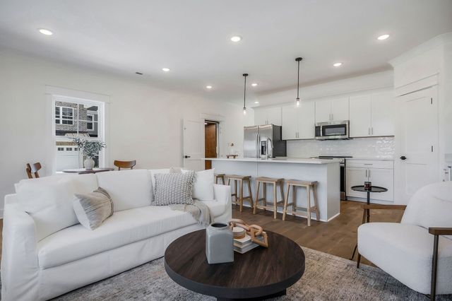 213 S High St Apt 35, Mcminnville, TN 37110