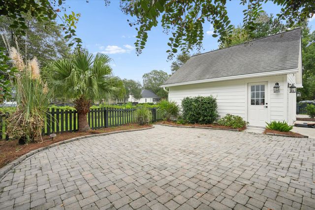 8041 Gibbon Street, Charleston, SC 29492