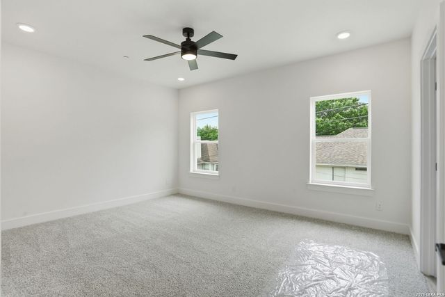 1147 PANIOLO DR, Boerne, TX 78006