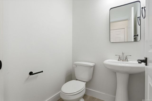 1147 PANIOLO DR, Boerne, TX 78006