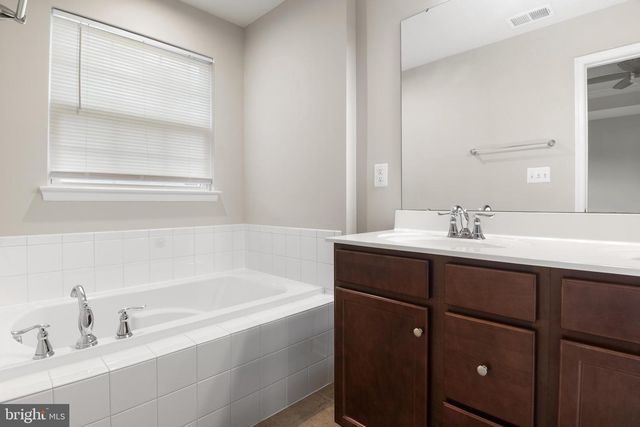 515 STREAMVIEW DR, Fredericksburg, VA 22405