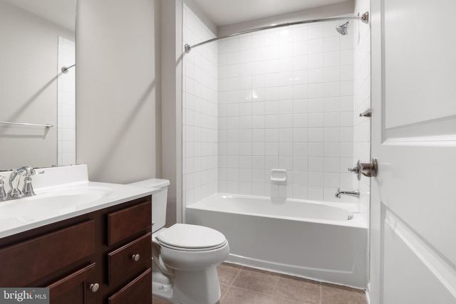 515 STREAMVIEW DR, Fredericksburg, VA 22405