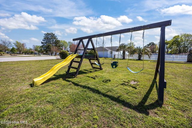 1018 Waterview Lane SW, Carolina Shores, NC 28467