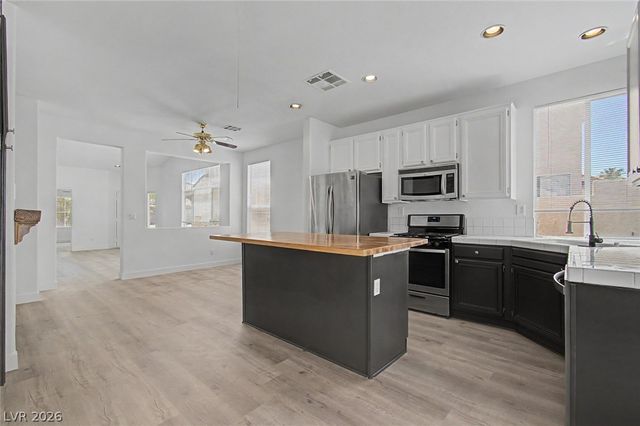 9011 Dulcimer Lane, Las Vegas, NV 89123