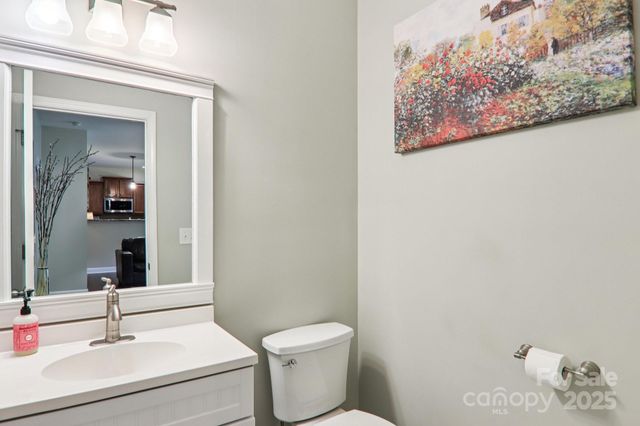 22 Streamside Drive, Hendersonville, NC 28791