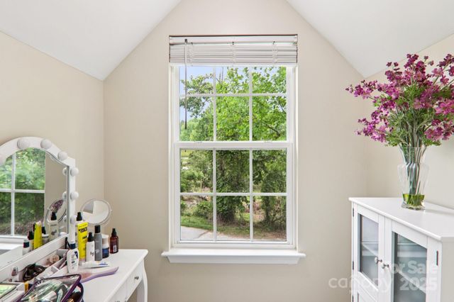 22 Streamside Drive, Hendersonville, NC 28791