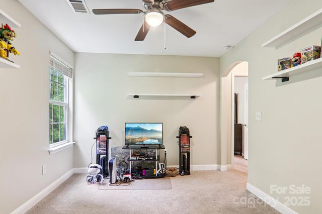 22 Streamside Drive, Hendersonville, NC 28791