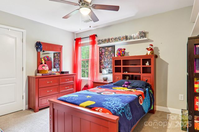 22 Streamside Drive, Hendersonville, NC 28791