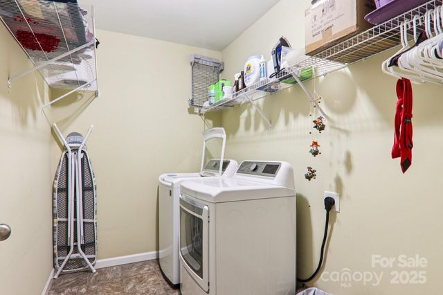 22 Streamside Drive, Hendersonville, NC 28791