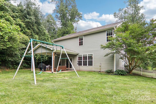 22 Streamside Drive, Hendersonville, NC 28791