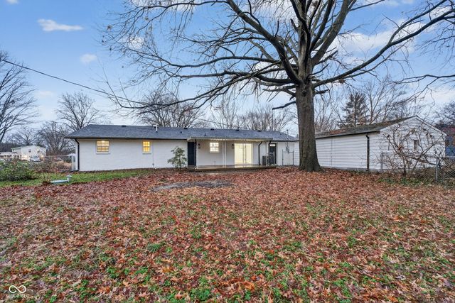 630 Karen Drive, Zionsville, IN 46077