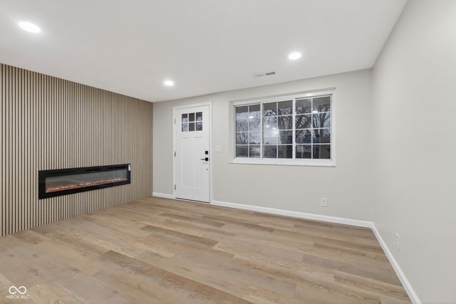 630 Karen Drive, Zionsville, IN 46077