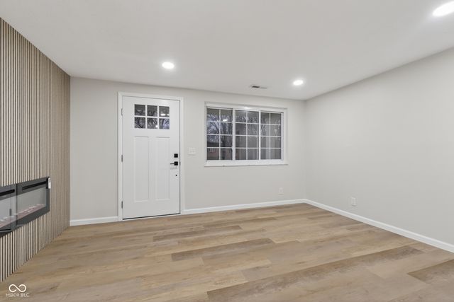 630 Karen Drive, Zionsville, IN 46077