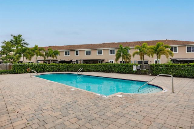 2333 SE 10th Street, Homestead, FL 33035