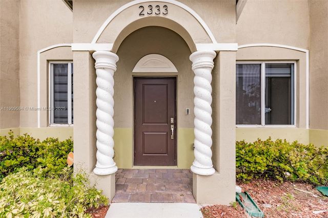 2333 SE 10th Street, Homestead, FL 33035