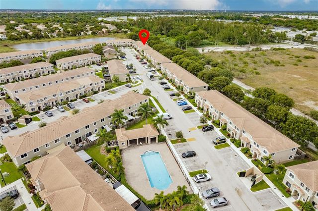 2333 SE 10th Street, Homestead, FL 33035