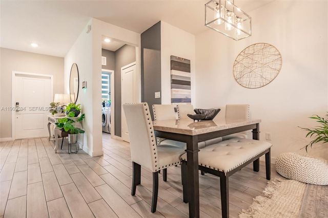 2333 SE 10th Street, Homestead, FL 33035