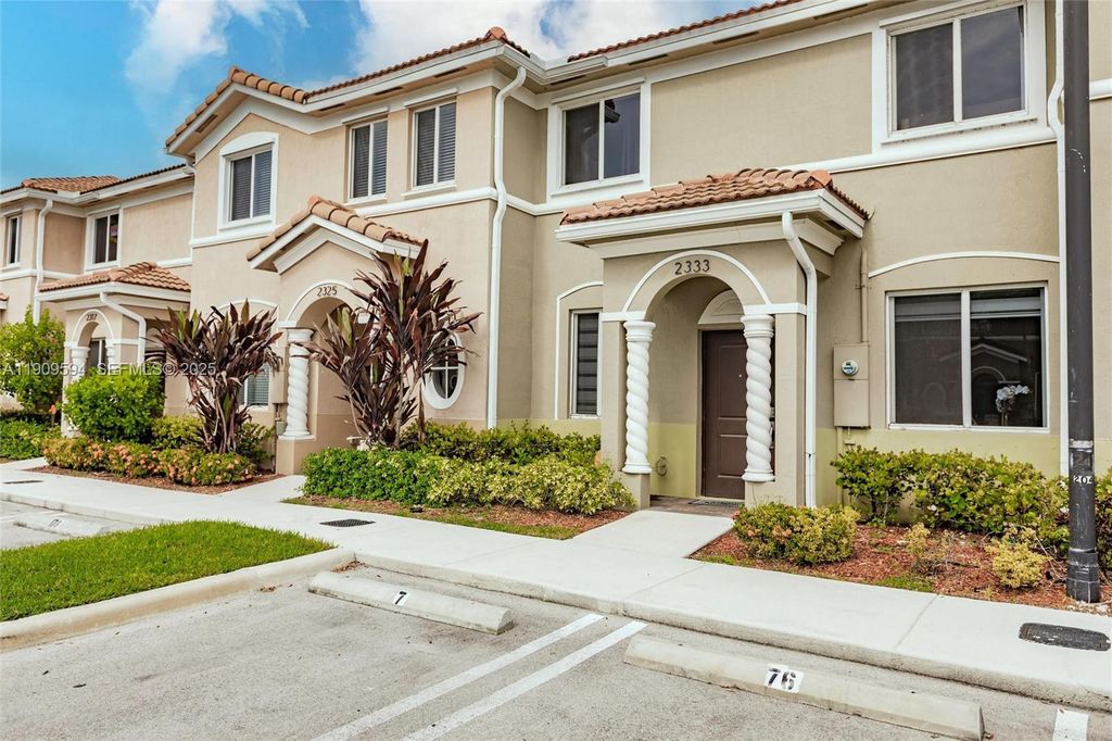 2333 SE 10th Street, Homestead, FL 33035