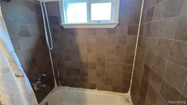 37256 Garvin Street, Clinton Township, MI 48036