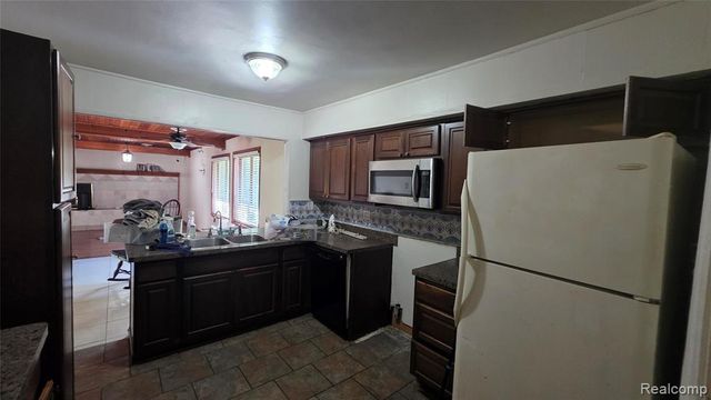 37256 Garvin Street, Clinton Township, MI 48036