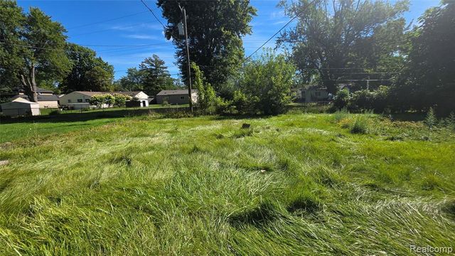37256 Garvin Street, Clinton Township, MI 48036