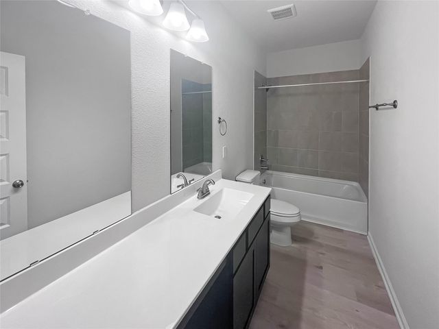 432 Kendall Crest Drive, Alvin, TX 77511