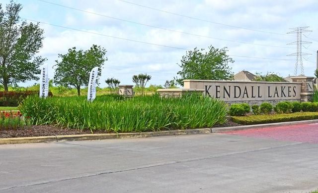 432 Kendall Crest Drive, Alvin, TX 77511