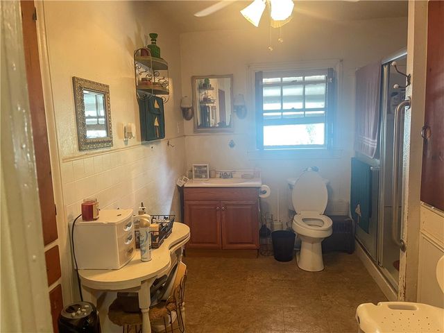 826 E Lott Ave, Kingsville, TX 78363