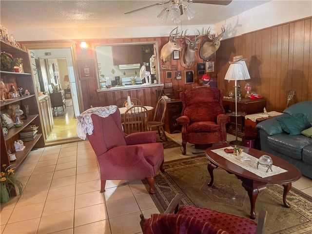 826 E Lott Ave, Kingsville, TX 78363