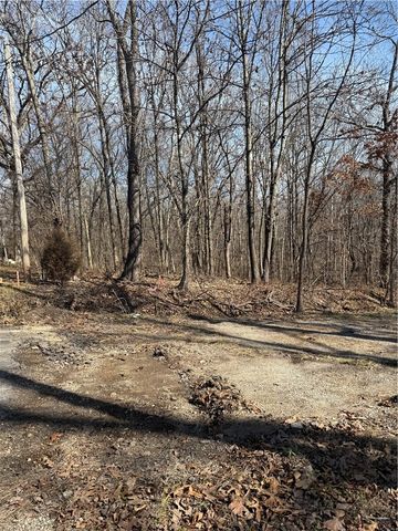 11 Pamela Lane, Bella Vista, AR 72715