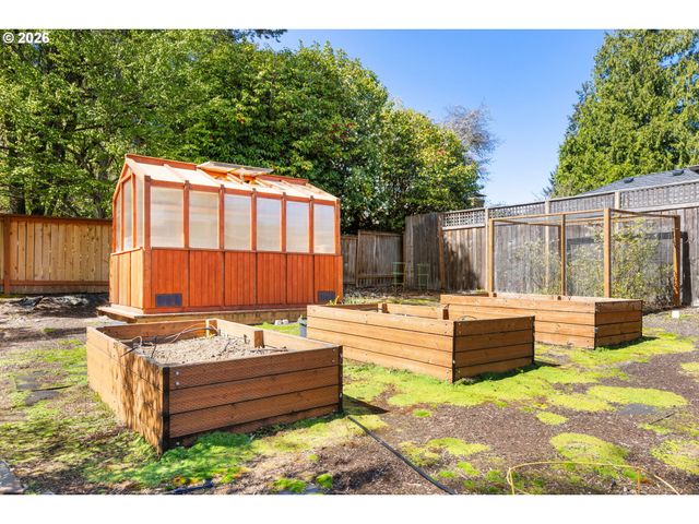 5719 Sw 40TH Ave, Portland, OR 97221