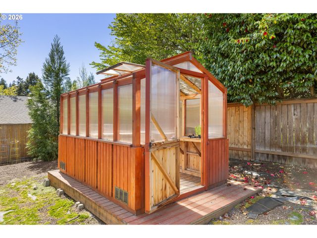 5719 Sw 40TH Ave, Portland, OR 97221