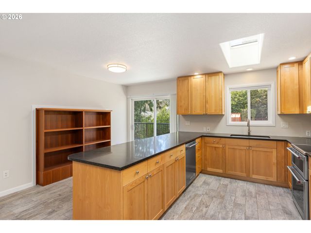 5719 Sw 40TH Ave, Portland, OR 97221