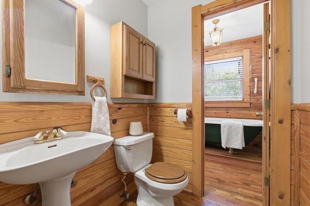 925 W 14 Highway, Landrum, SC 29356