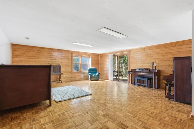 925 W 14 Highway, Landrum, SC 29356