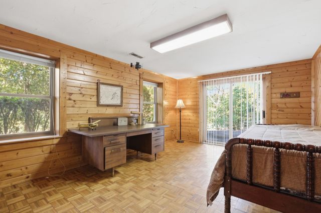 925 W 14 Highway, Landrum, SC 29356