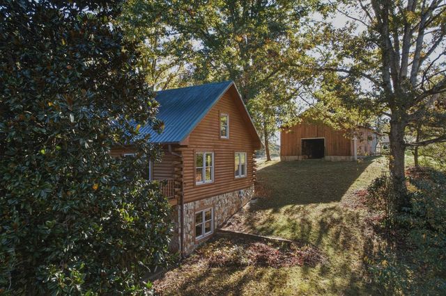 925 W 14 Highway, Landrum, SC 29356