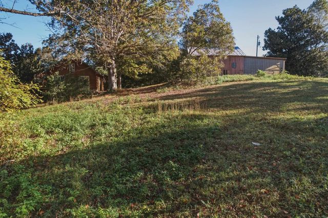 925 W 14 Highway, Landrum, SC 29356