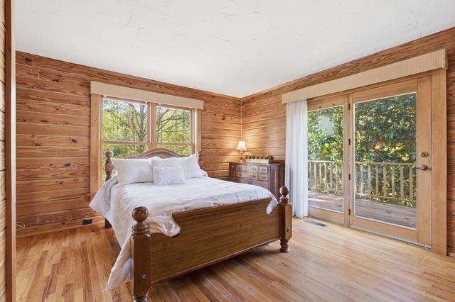 925 W 14 Highway, Landrum, SC 29356