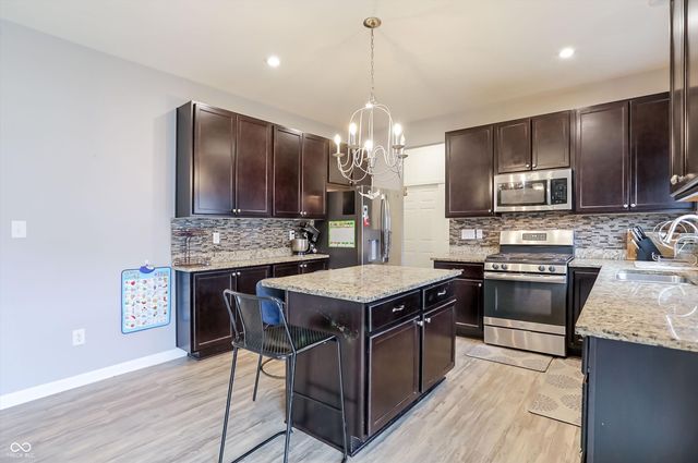 1331 Horse Shoe, Greenwood, IN 46143