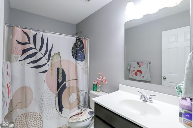 1331 Horse Shoe, Greenwood, IN 46143