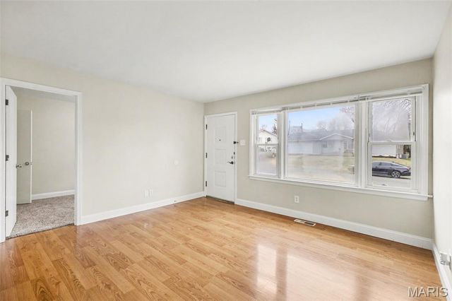 310 Saint Nicholas Lane, Florissant, MO 63031