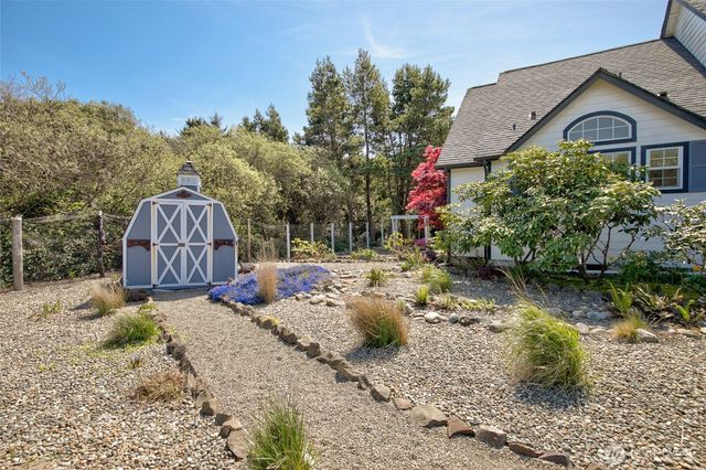 600 Ocean Shores Boulevard SW, Ocean Shores, WA 98569