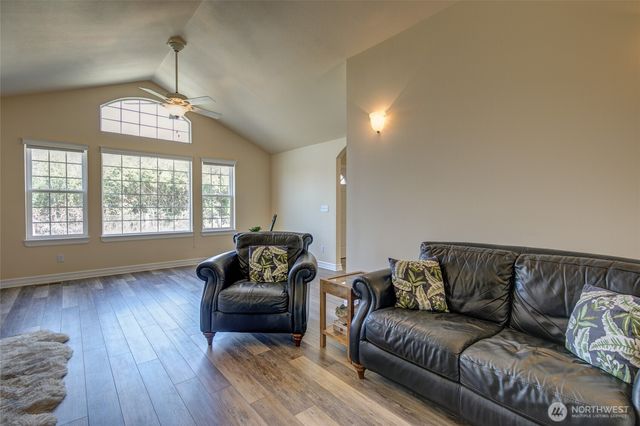 600 Ocean Shores Boulevard SW, Ocean Shores, WA 98569