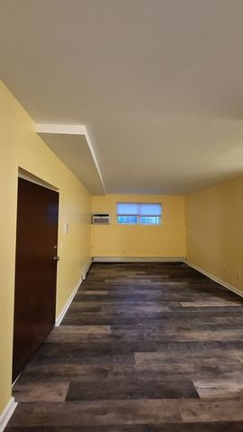 361 Hildreth Street 14, Lowell, MA 01850