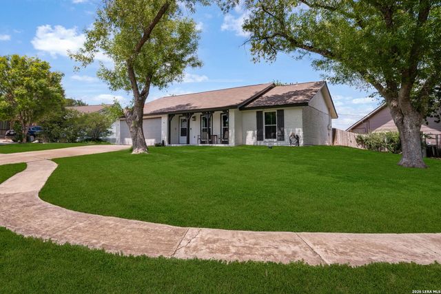 11118 LONE SHADOW TRL, Live Oak, TX 78233